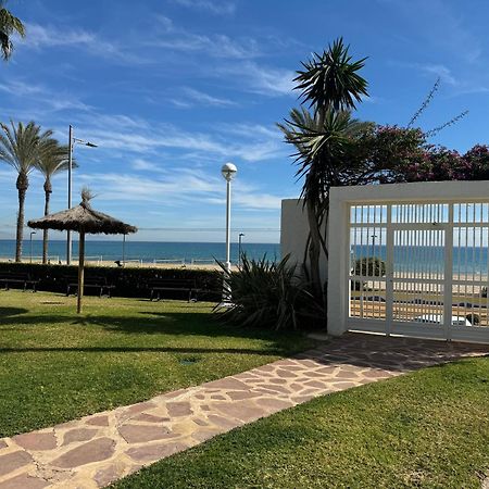 Apartamento Muchavista Primera Linea De Playa By El Conserje Кампелло Экстерьер фото